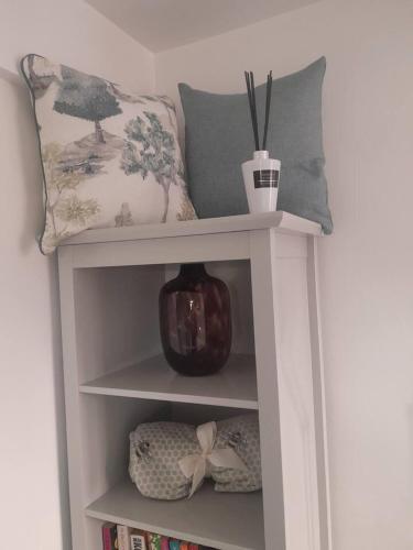 immaculate 1 bed house in newtown disley