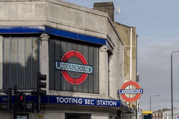 Your Apartment Tooting,,3 star