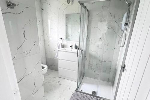 luxury 2 bed apartment lindley huddersfield