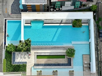 aeras beachfront jomtien pattaya