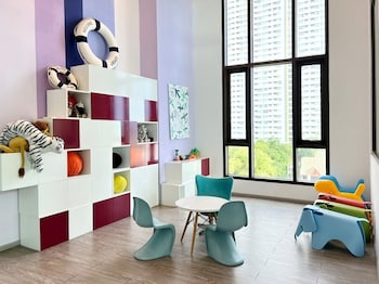 aeras beachfront jomtien pattaya