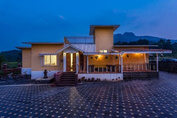 cosmicstays rajgad vista stay and play