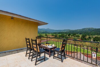 cosmicstays rajgad vista stay and play