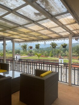 cosmicstays rajgad vista stay and play