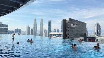 eaton residence klcc by flixses