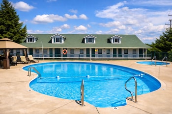 King Resort,440 Historic Hwy 165,3 star