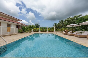 ama stays and trails palmeira de socorro goa