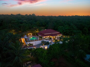 ama stays and trails palmeira de socorro goa