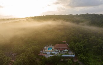 ama stays and trails palmeira de socorro goa