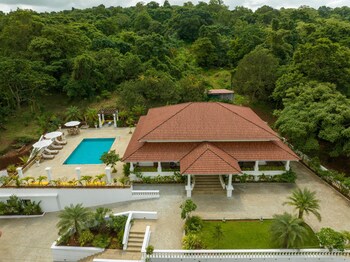 ama stays and trails palmeira de socorro goa