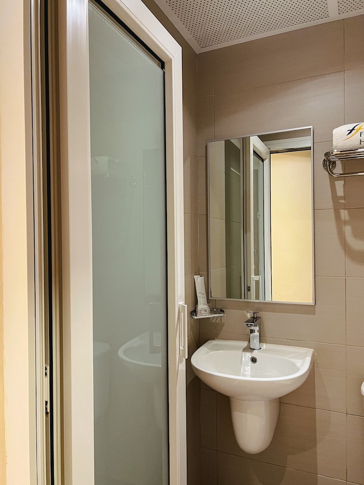 fragrance hotel ocean view