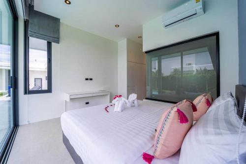luxury 6 bed private pool villa llw