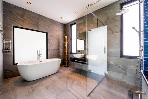 luxury 6 bed private pool villa llw