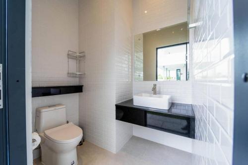 luxury 6 bed private pool villa llw