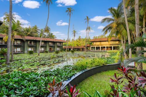 Rvr Sarovar Portico Dindi,,4 star