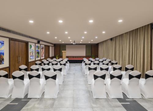 rvr sarovar portico dindi