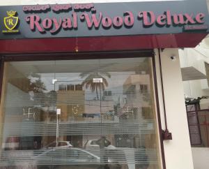 royal wood deluxe