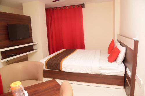 Royal Wood Deluxe,,3 star