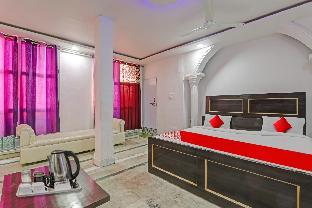 Oyo 23207 Hotel Raj Shree,,2 star