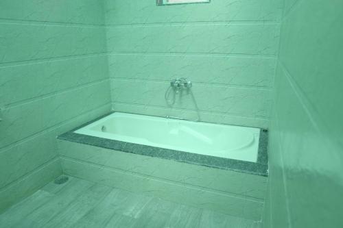 Bimalfarm At Koroli Hills,,4 star