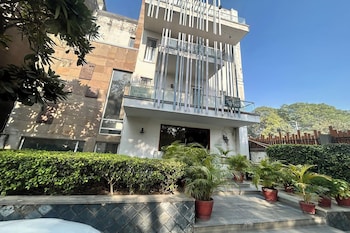 Premium Nest,,3 star