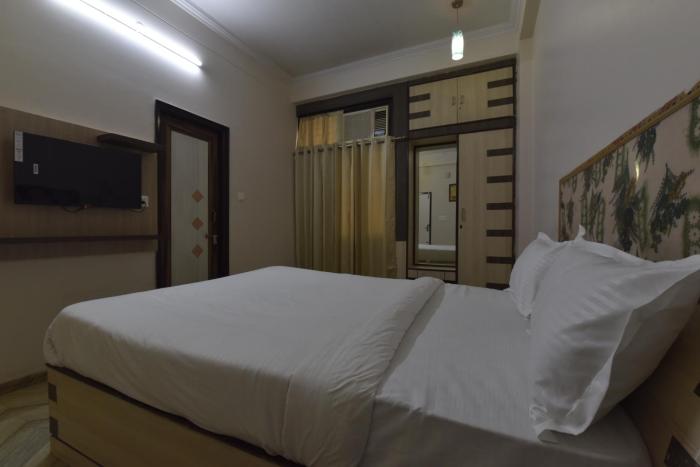 hotel the grand kailash