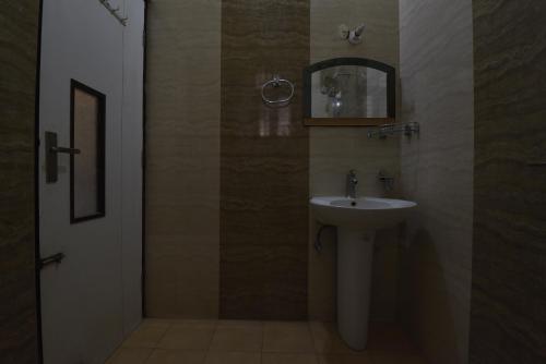 hotel the grand kailash