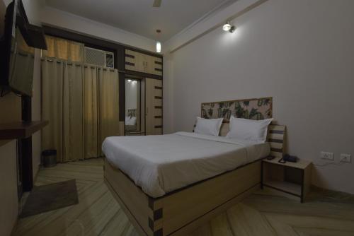 hotel the grand kailash