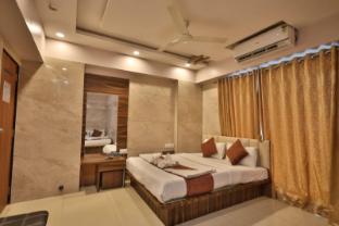 solstay inn residency