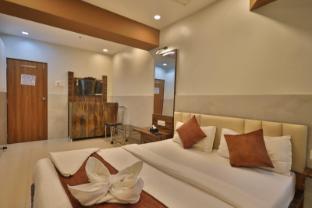 Solstay Inn Residency,,3 star