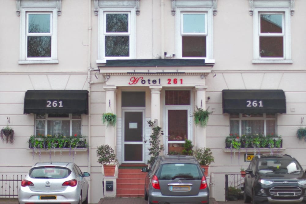 hotel 261