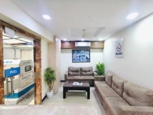 Hotel Sai Nidhi,,3 star