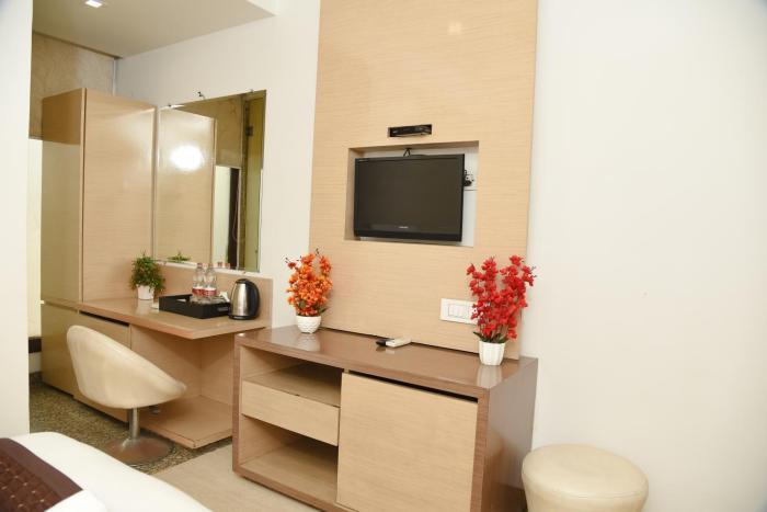 hotel the emporio a boutique rooms