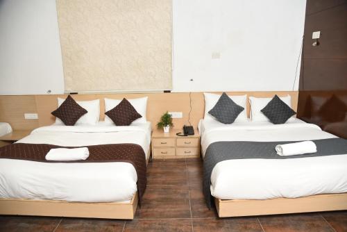 hotel the emporio a boutique rooms