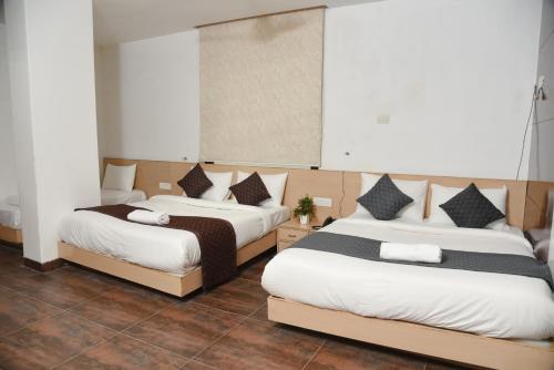 hotel the emporio a boutique rooms