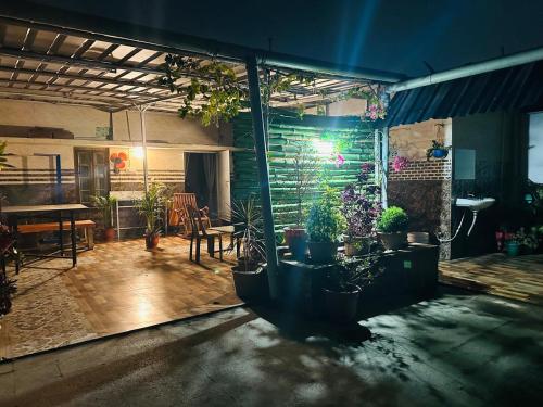 mavenoak dreams bandb