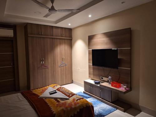 mavenoak dreams bandb