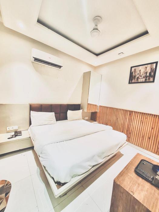 hotel seventh heaven