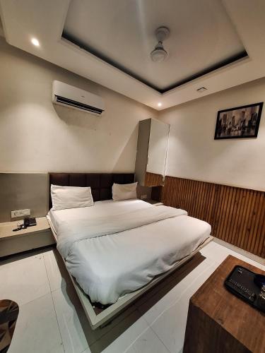 hotel seventh heaven