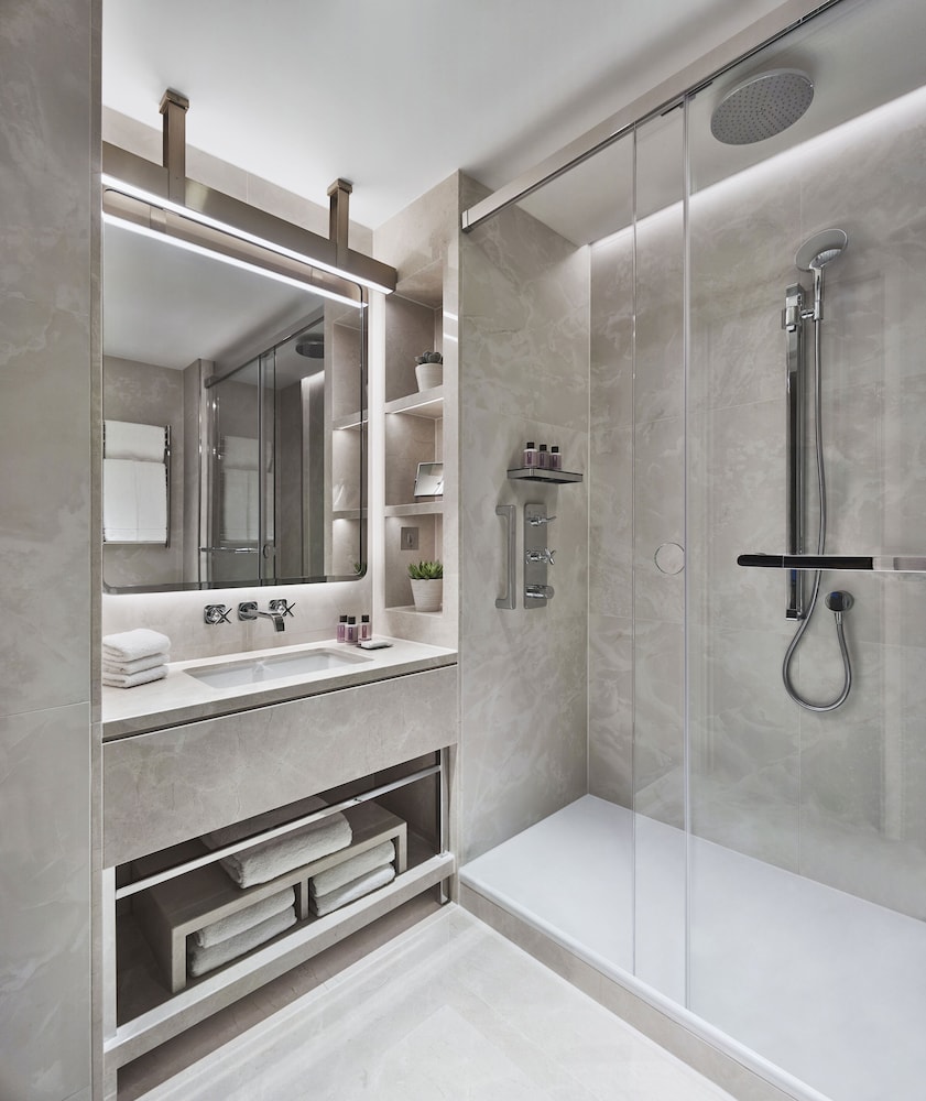 one aldwych