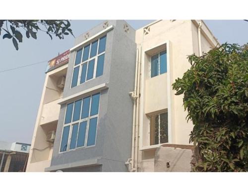 Hotel Sj Pride Inn,,3 star