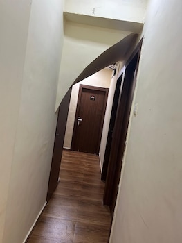 Hotel Grand Villa,,2 star