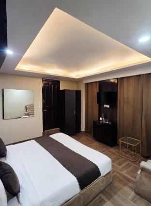 villa riverine cafe and riverview residencies