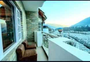 villa riverine cafe and riverview residencies