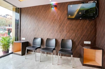 Antlers Hotel,,2 star