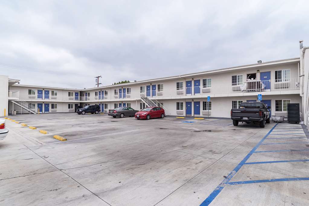 motel 6 long beach ca international city