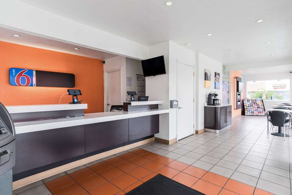 motel 6 long beach ca international city