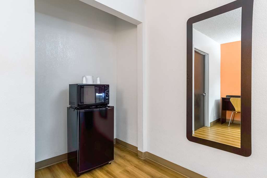 motel 6 long beach ca international city