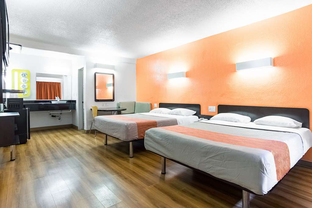 motel 6 long beach ca international city