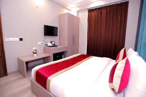 hotel nirvana inn near expo center